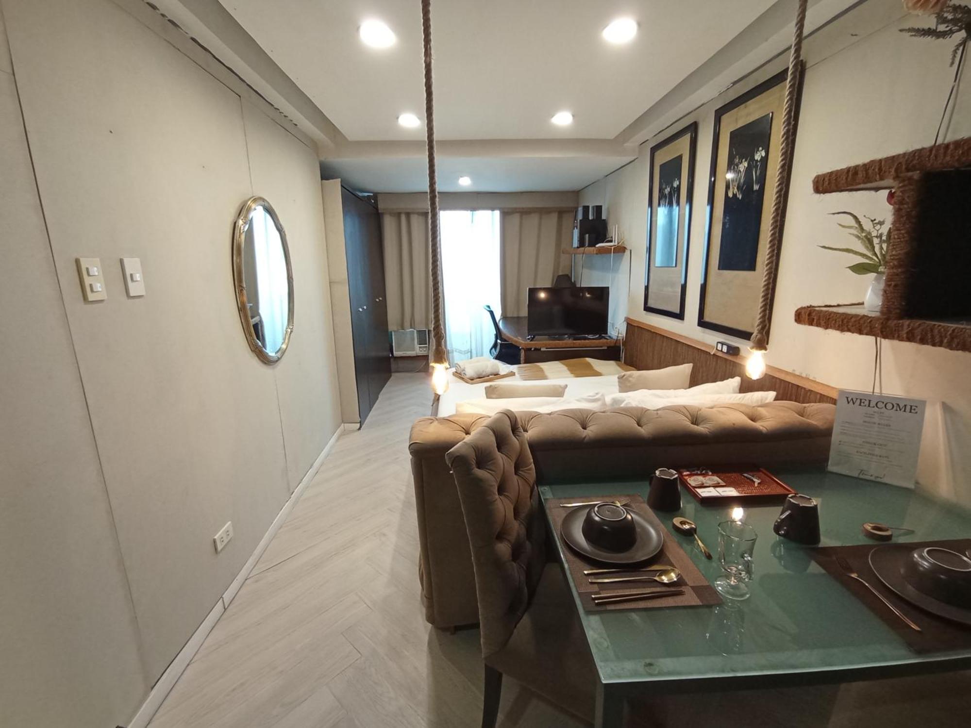 The Staycation - Serviced Rooms Manila Exteriör bild